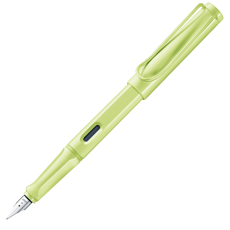 LAMY safari spring green fountain pen